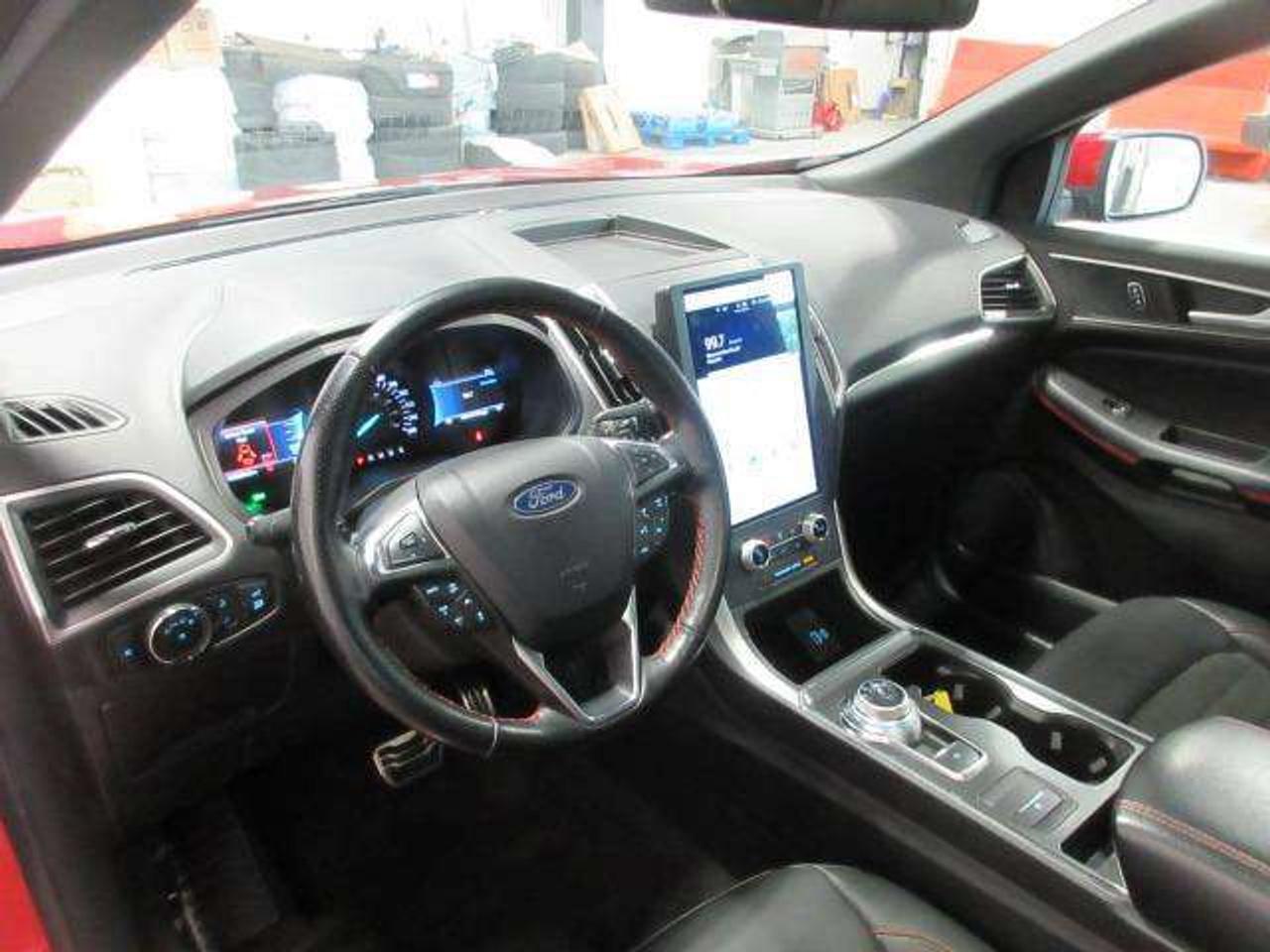2022 Ford Edge ST LINE AWD, NAV, ROOF, LEATHER, JUST 56K! Photo
