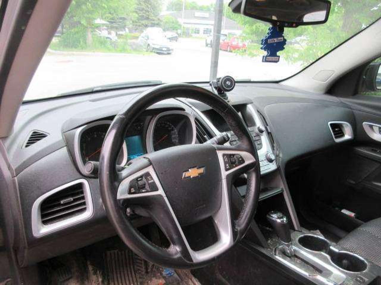 2017 Chevrolet Equinox LT AWD, ROOF, COLD A/C, AS IS/FOR PARTS. 181K Photo