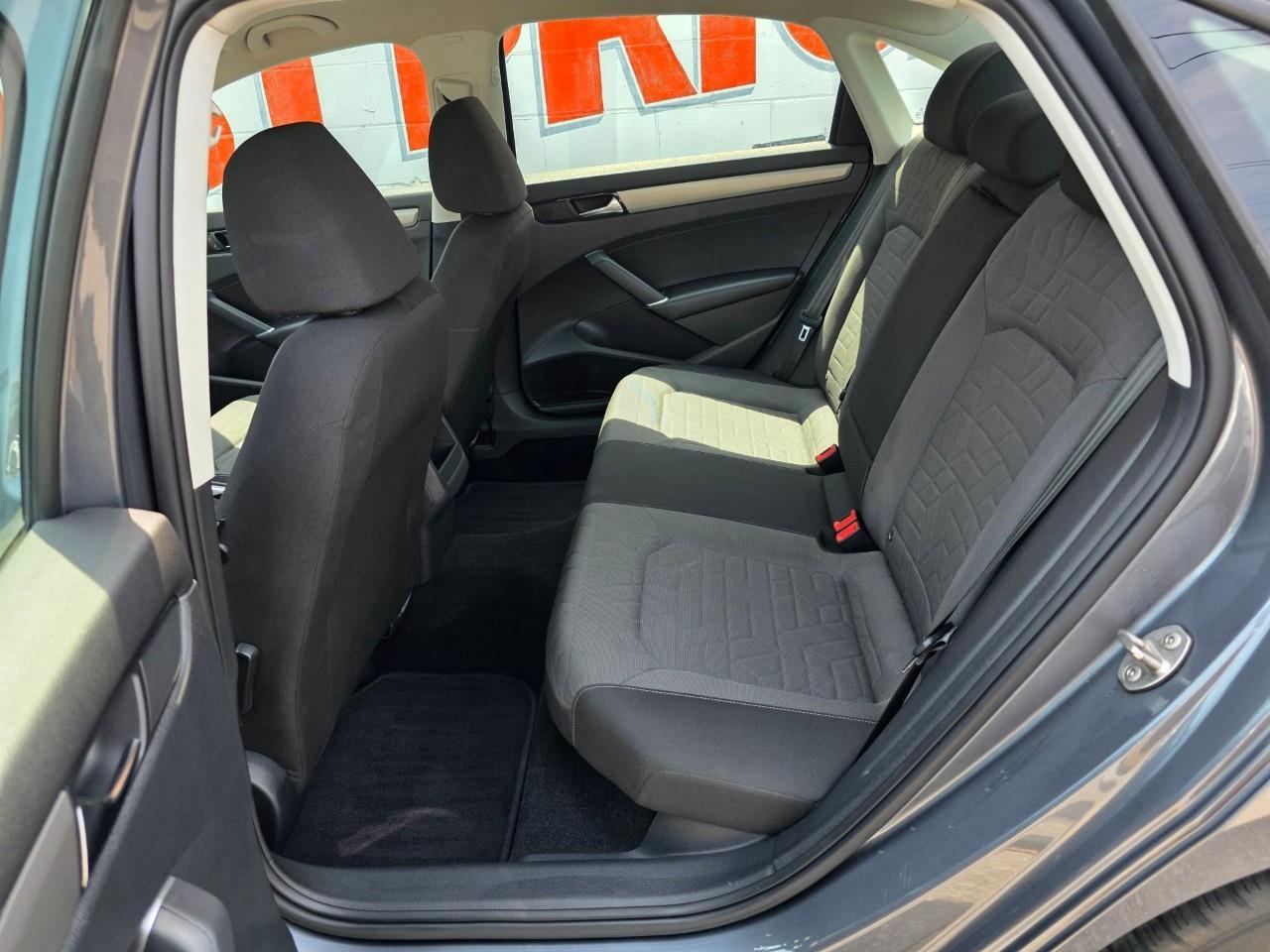 2020 Volkswagen Passat Comfortline 4dr Sedan Photo