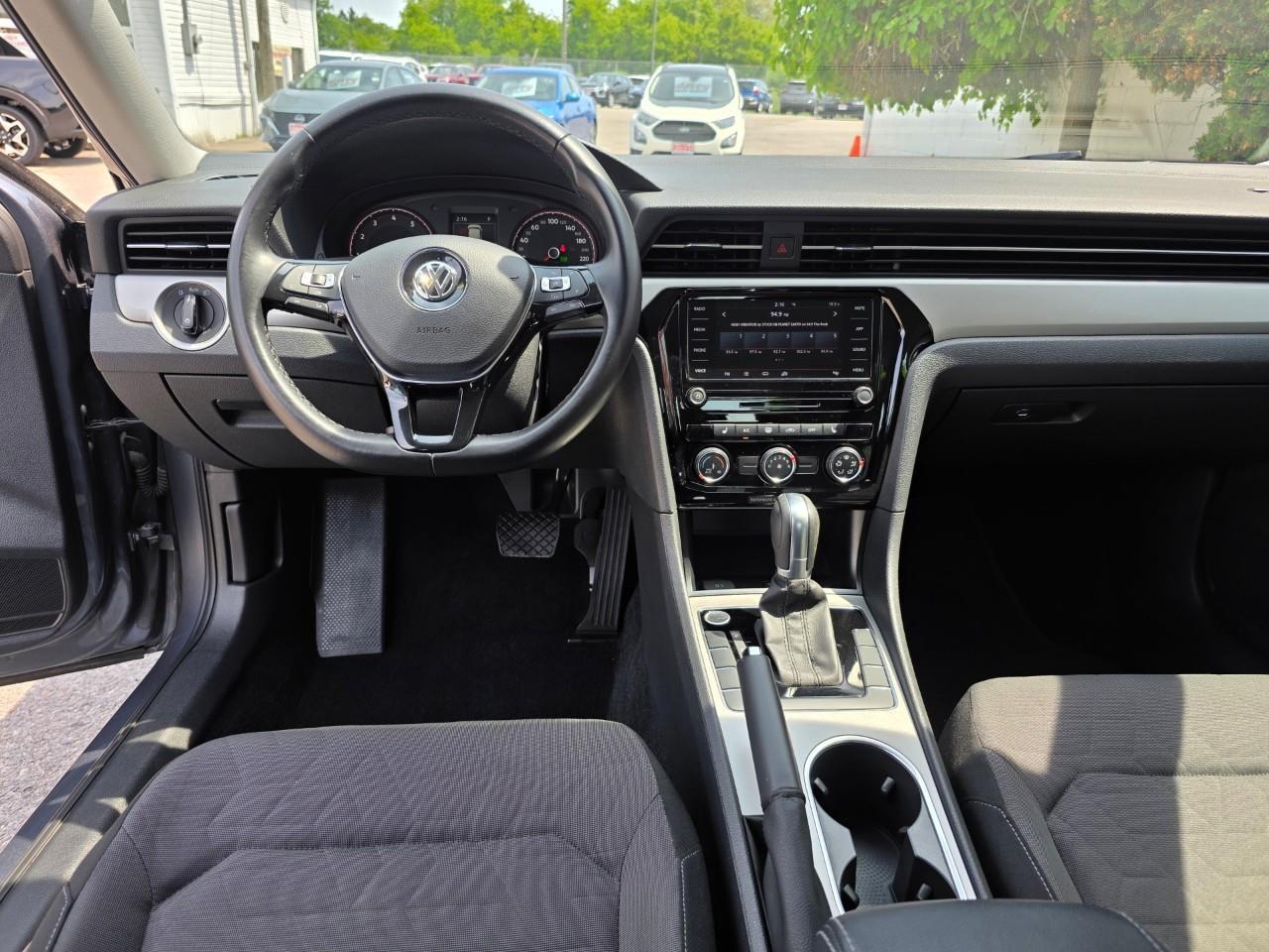 2020 Volkswagen Passat Comfortline 4dr Sedan Photo