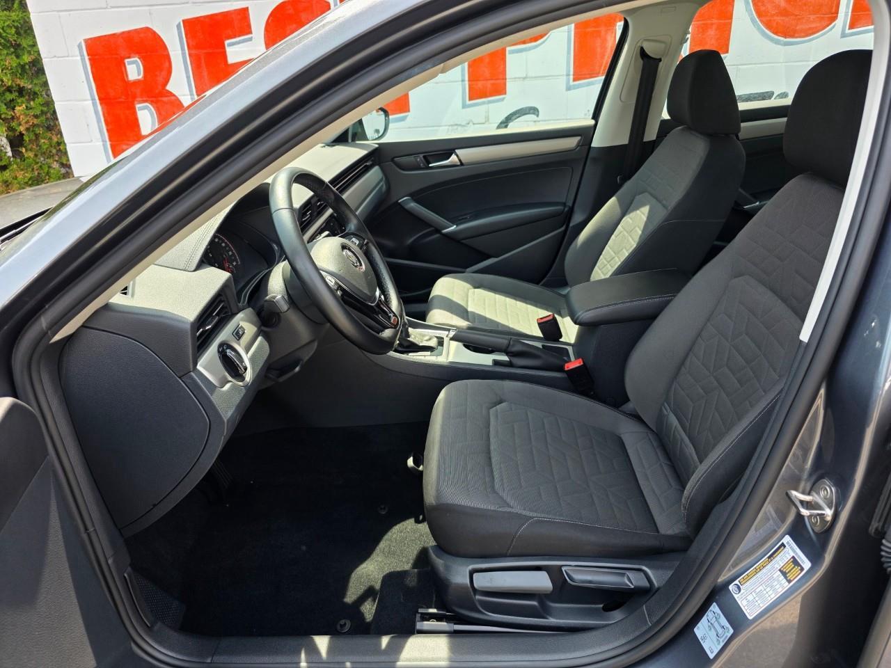2020 Volkswagen Passat Comfortline 4dr Sedan Photo