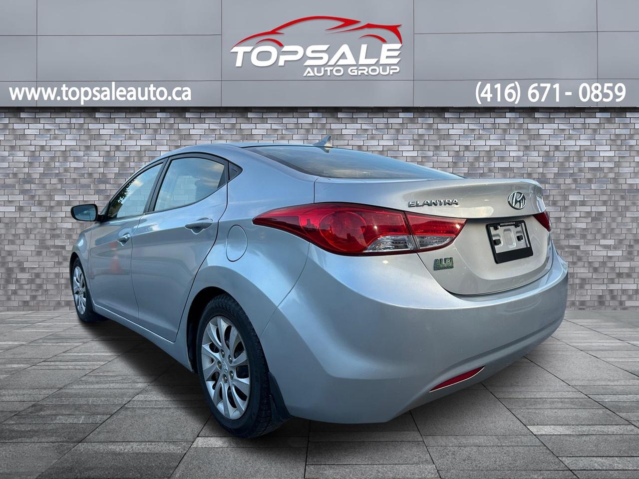2012 Hyundai Elantra GLS Photo3