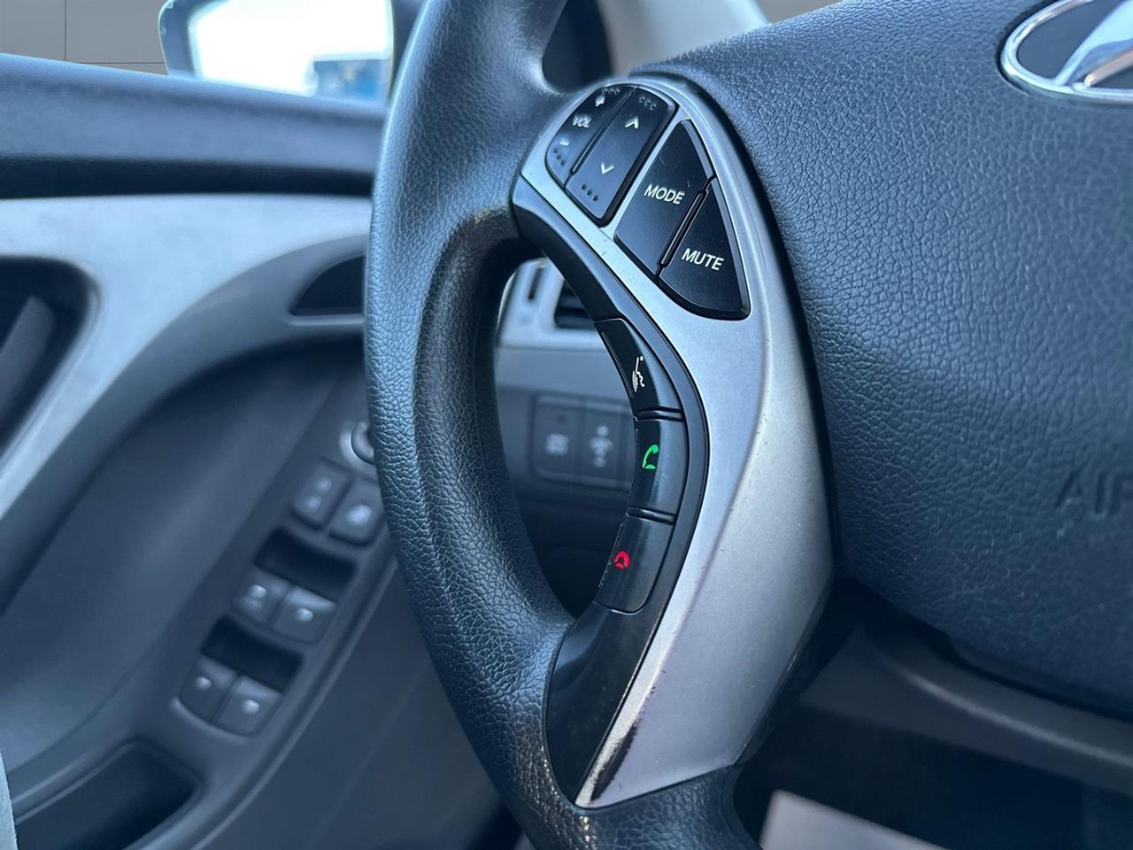 2012 Hyundai Elantra GLS Photo
