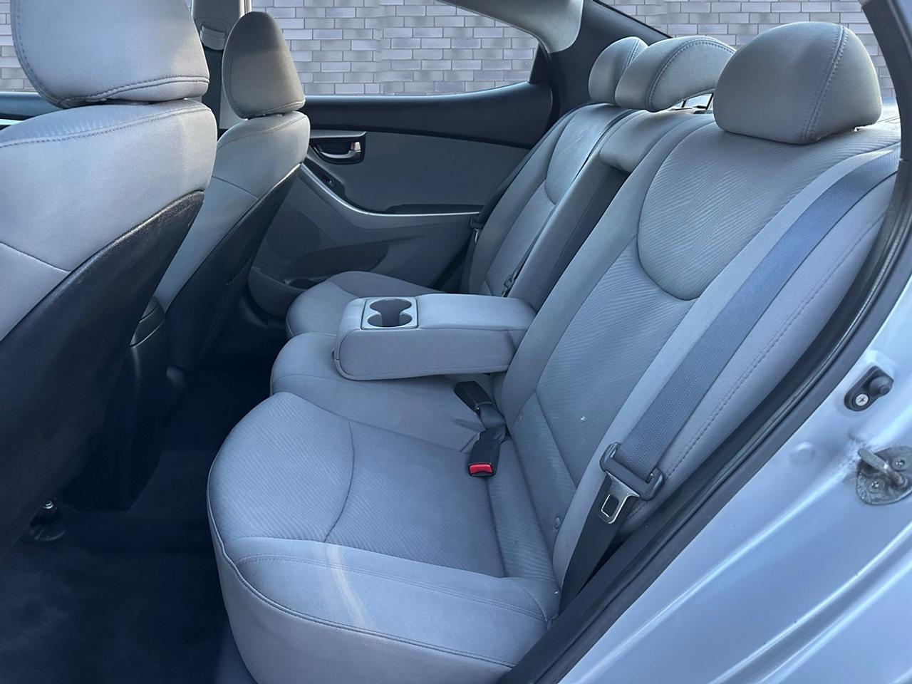2012 Hyundai Elantra GLS Photo