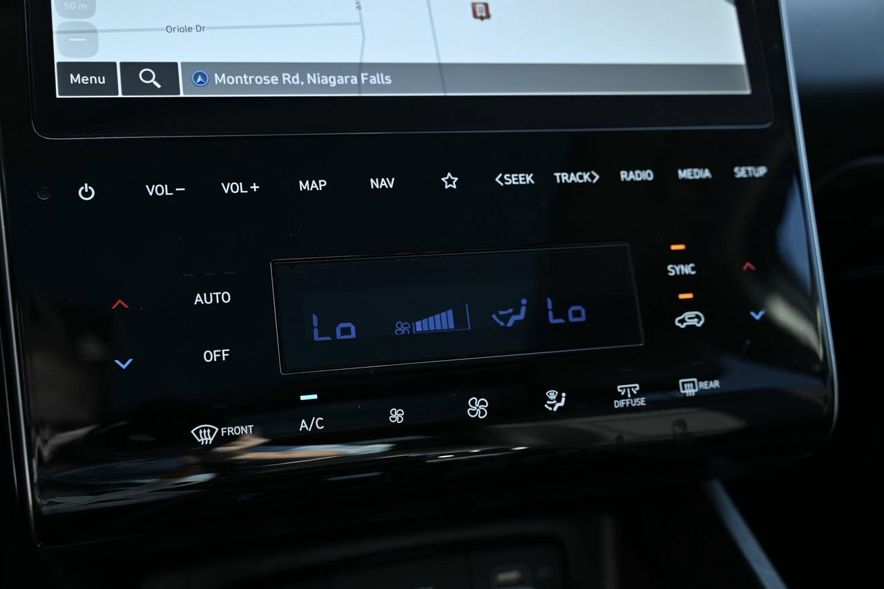 2024 Hyundai Tucson Only 14,000 kilo, AWD, Back up camera Photo
