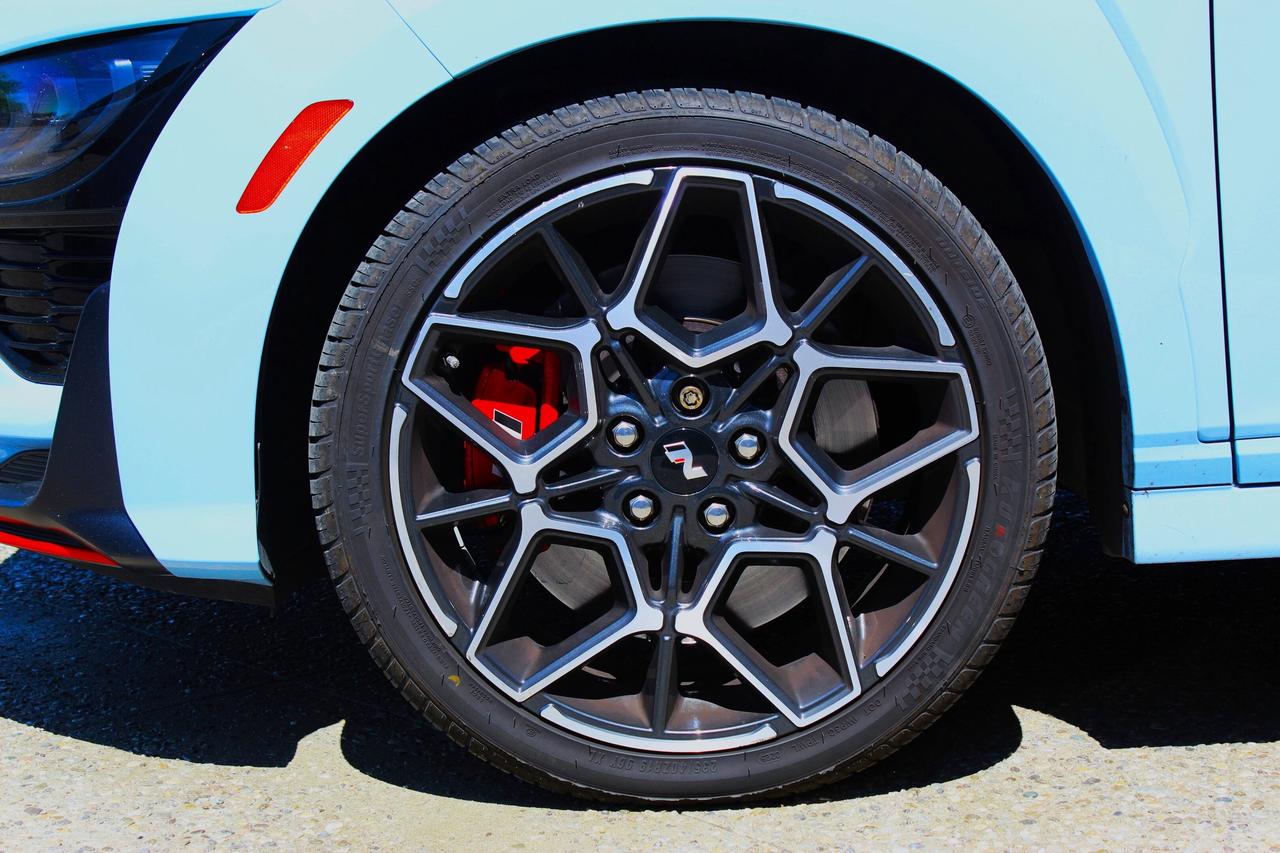 2023 Hyundai Kona N Base Photo3