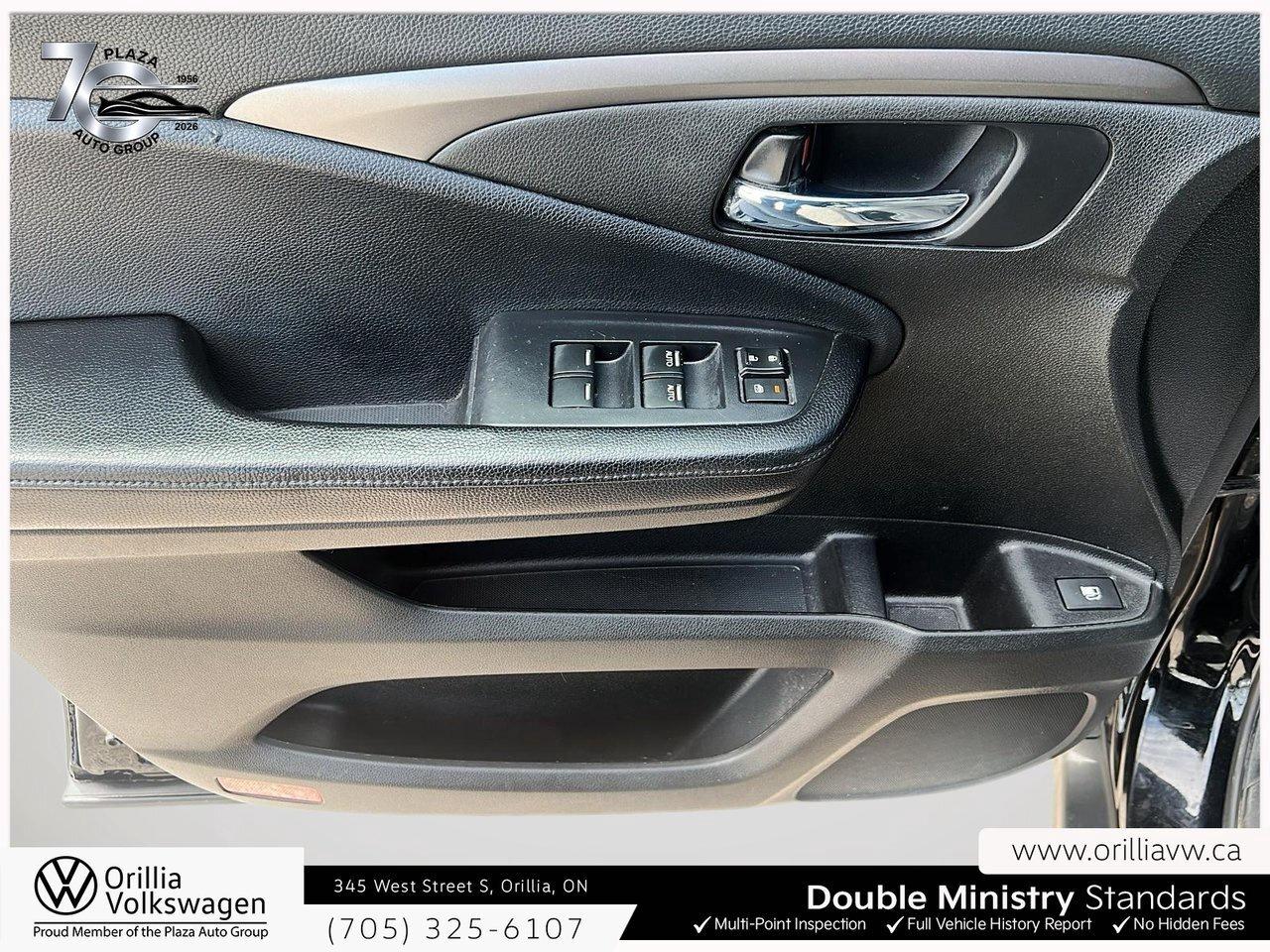 2018 Honda Pilot EX Heated Front Seats    Smart Device Integration Photo