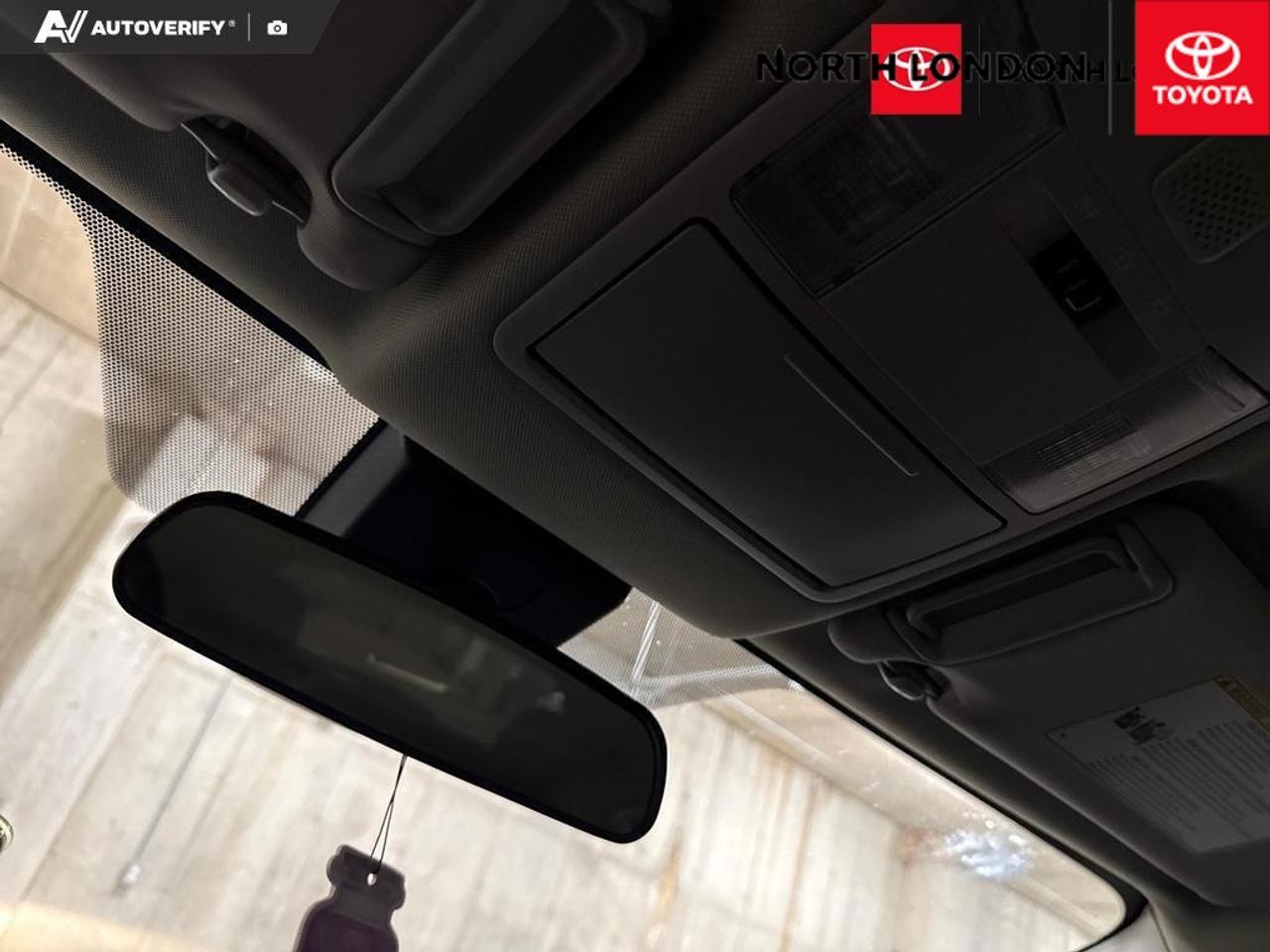 2018 Toyota RAV4  Photo