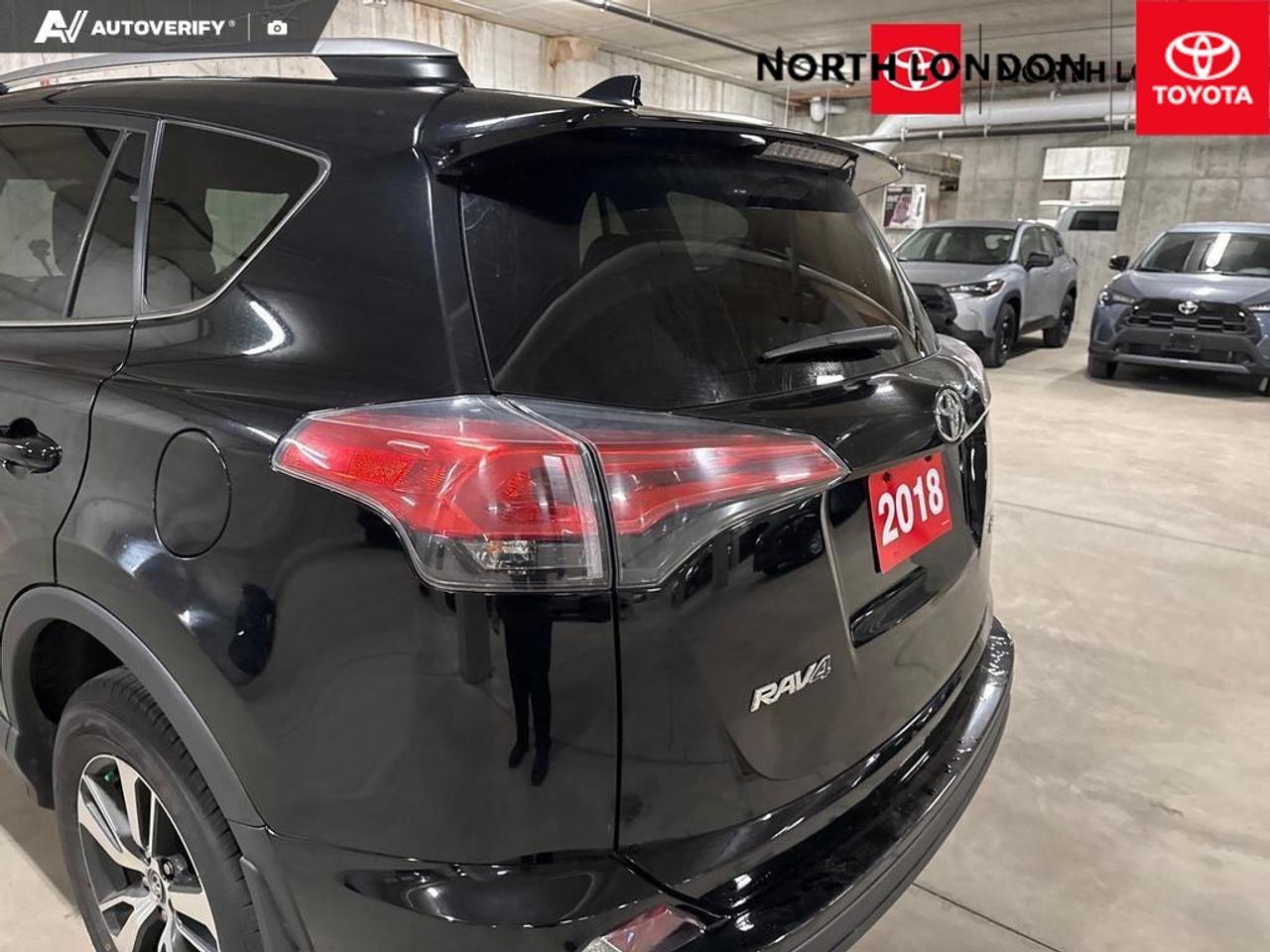 2018 Toyota RAV4  Photo