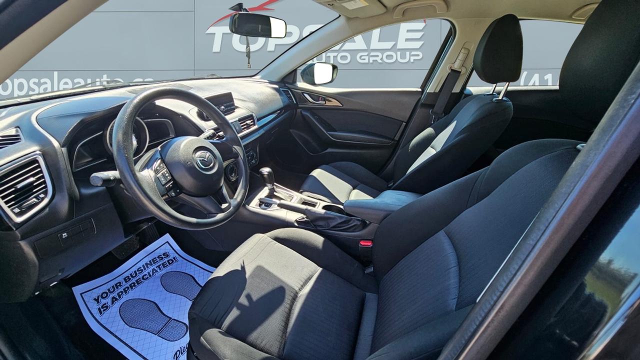 2015 Mazda MAZDA3 GX Photo