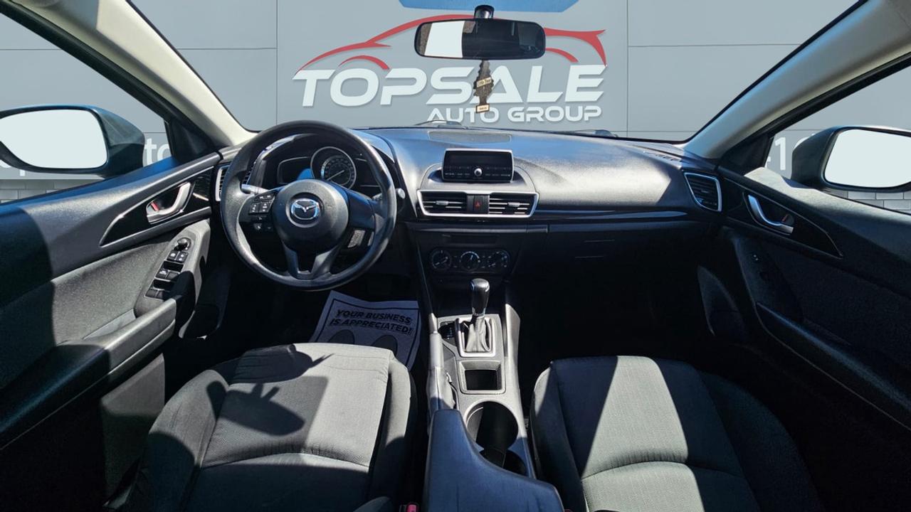 2015 Mazda MAZDA3 GX Photo