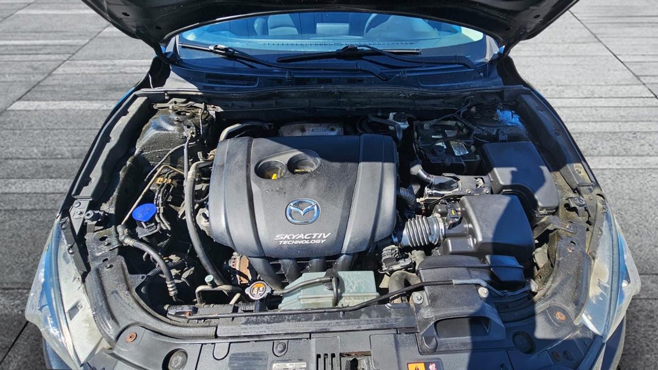 2015 Mazda MAZDA3 GX Photo