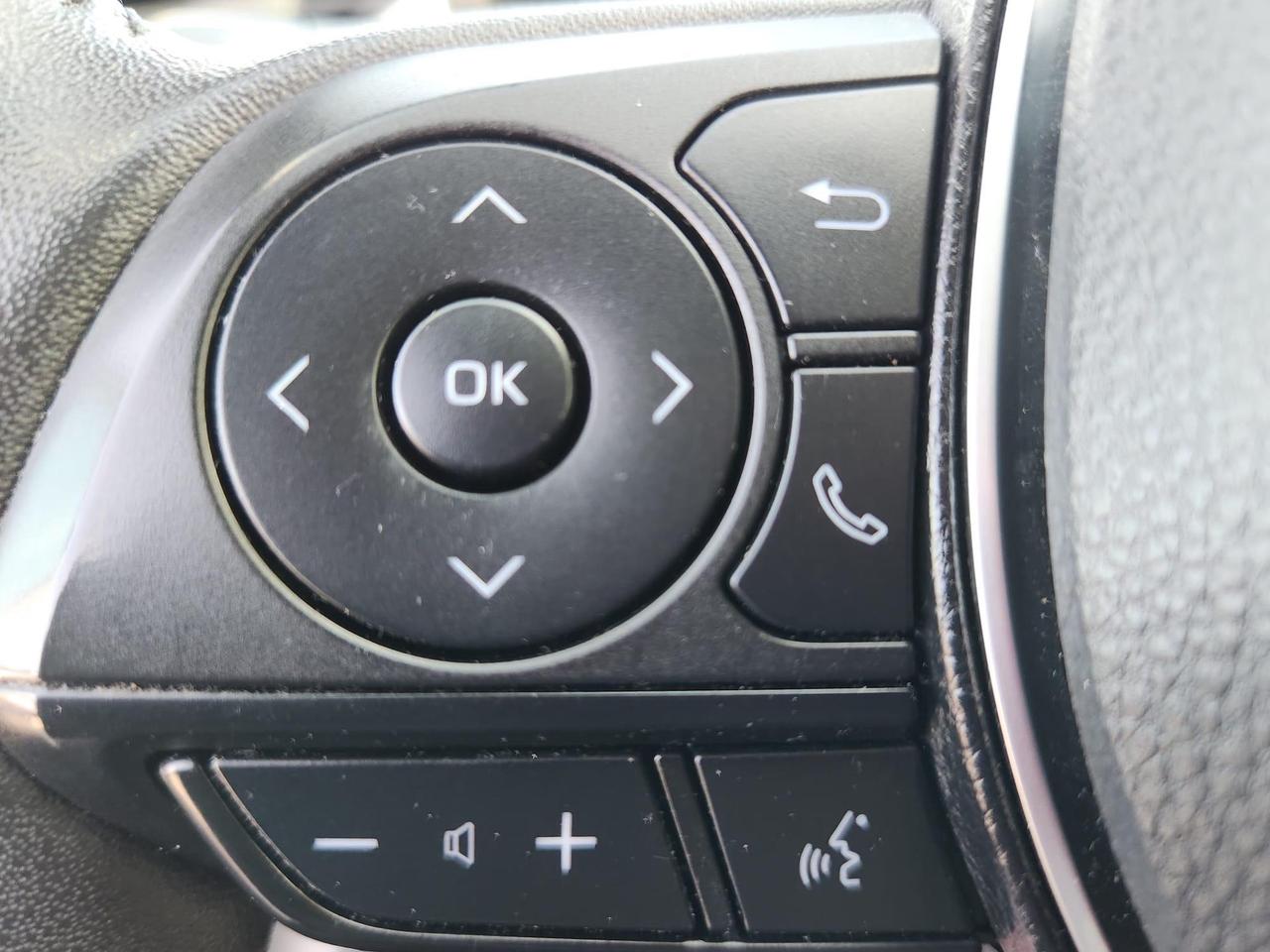 2022 Toyota RAV4 Hybrid XLE 4dr All-Wheel Drive Photo4