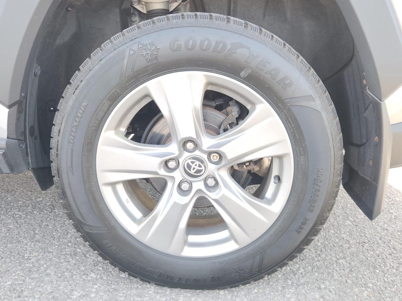 2022 Toyota RAV4 Hybrid XLE 4dr All-Wheel Drive Photo