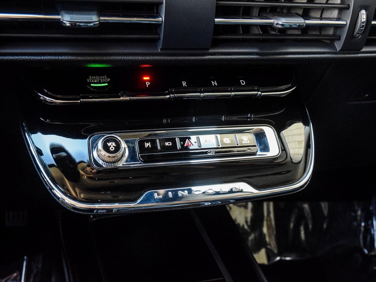 2025 Lincoln Corsair Reserve 4dr All-Wheel Drive Photo