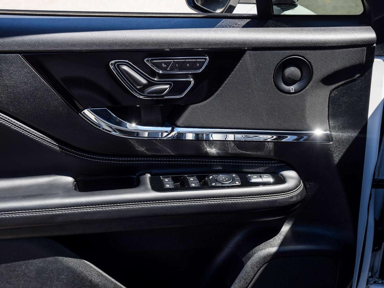 2025 Lincoln Corsair Reserve 4dr All-Wheel Drive Photo
