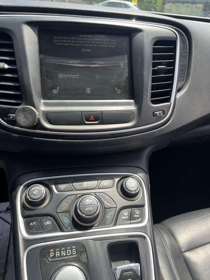 2015 Chrysler 200 C 4dr Front-wheel Drive Sedan Automatic Photo