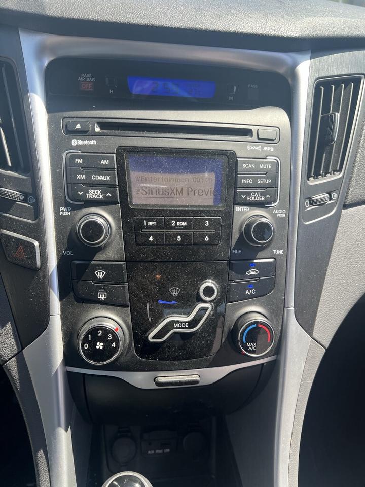 2011 Hyundai Sonata GL 4dr Sedan Automatic Photo