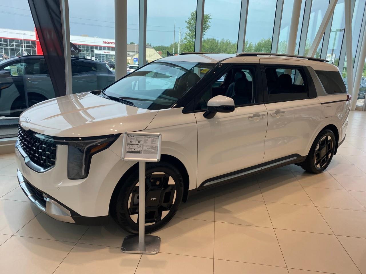 2026 Kia Carnival EX+ Passenger Van Photo0