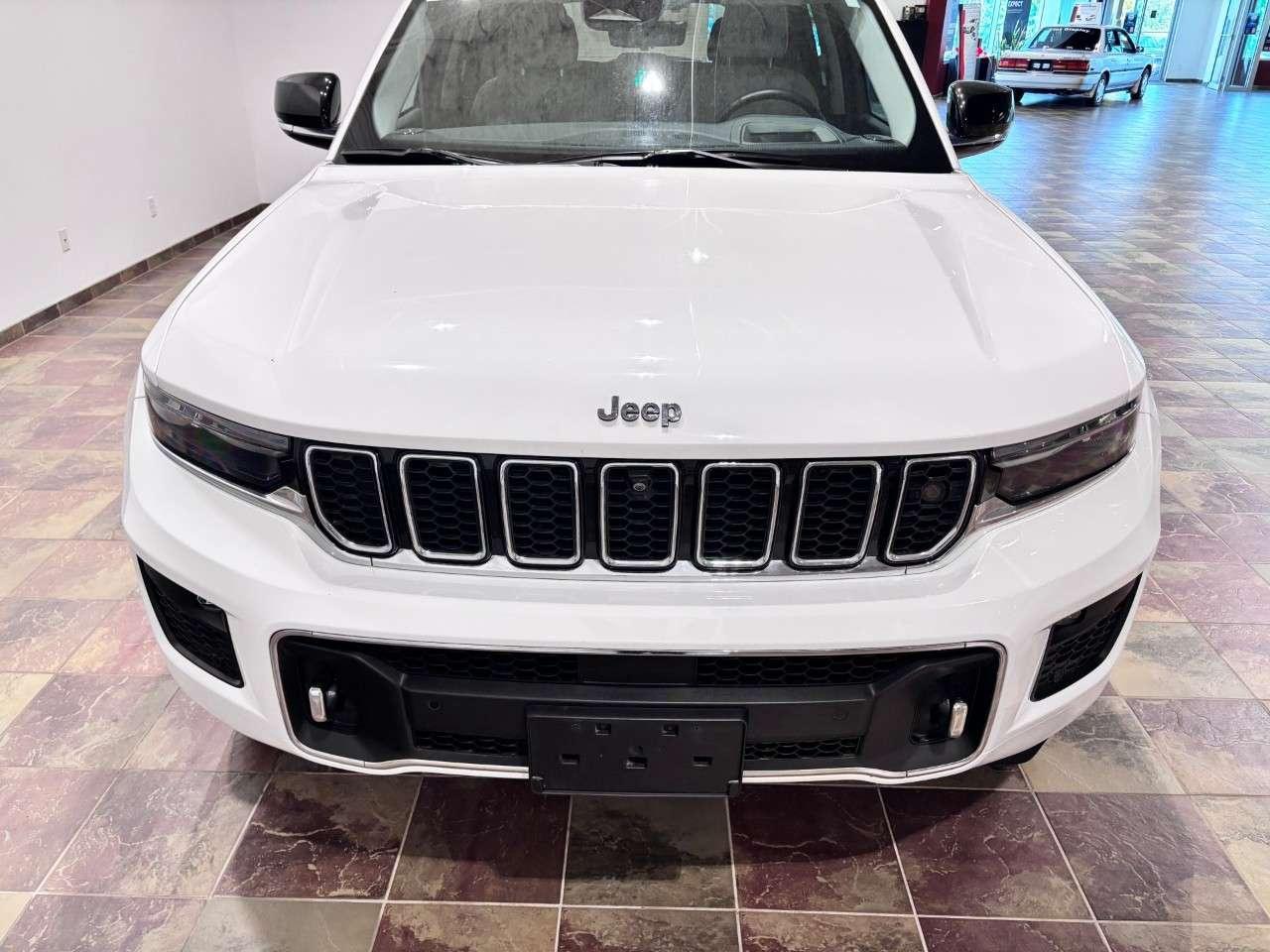 2023 Jeep Grand Cherokee OVERLAND 4X4 Photo