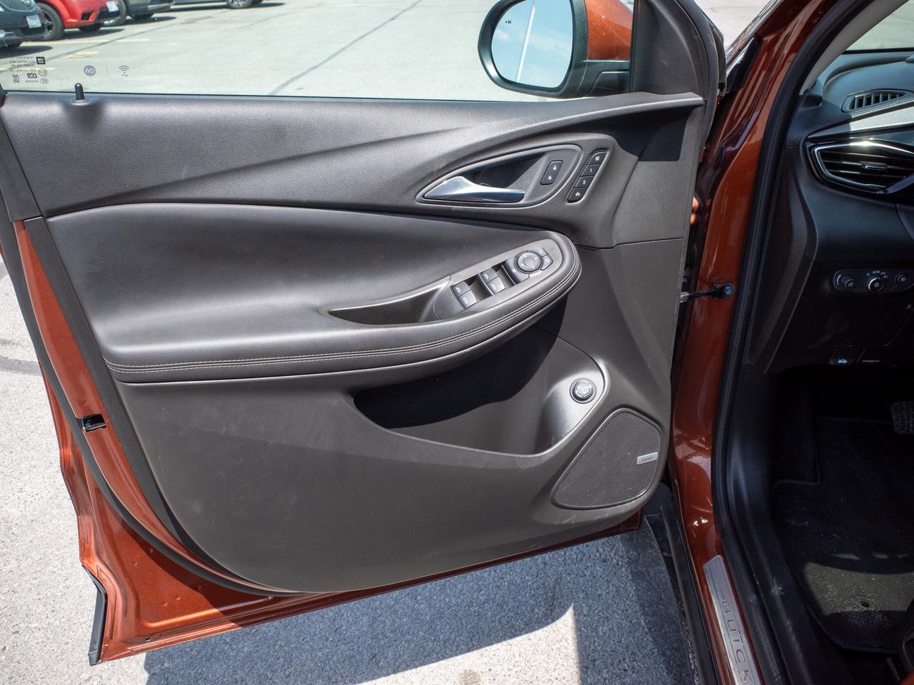 2021 Buick Encore GX Essence - Power Liftgate   Leather Seats Photo