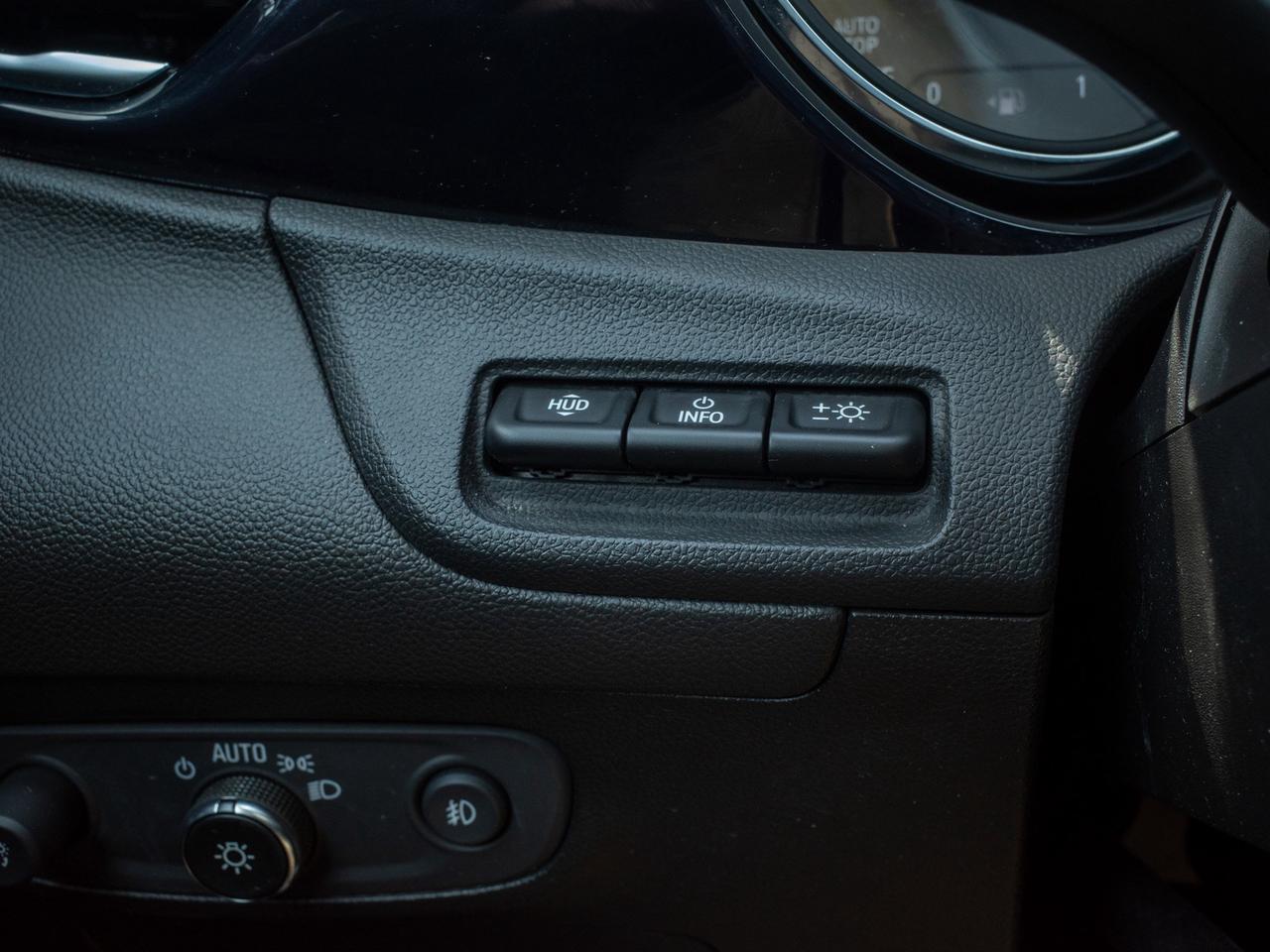 2021 Buick Encore GX Essence - Power Liftgate   Leather Seats Photo