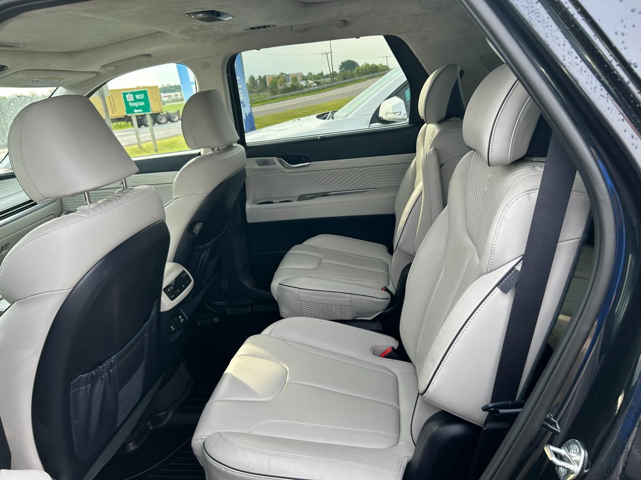 2023 Hyundai PALISADE Urban 7 Passenger 4dr All-Wheel Drive Photo
