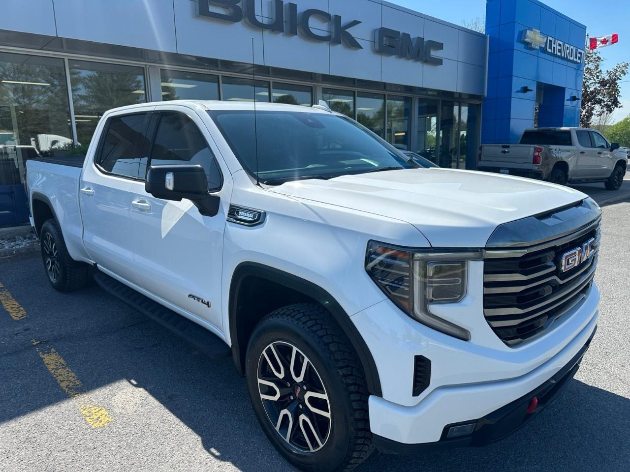 2022 GMC Sierra 1500 Crew Cab Standard Box 4-Wheel Drive AT4 Photo
