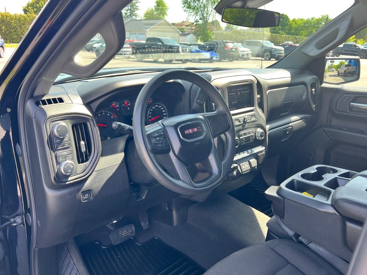 2024 GMC Sierra 1500 Crew Cab Standard Box 4-Wheel Drive Pro Photo