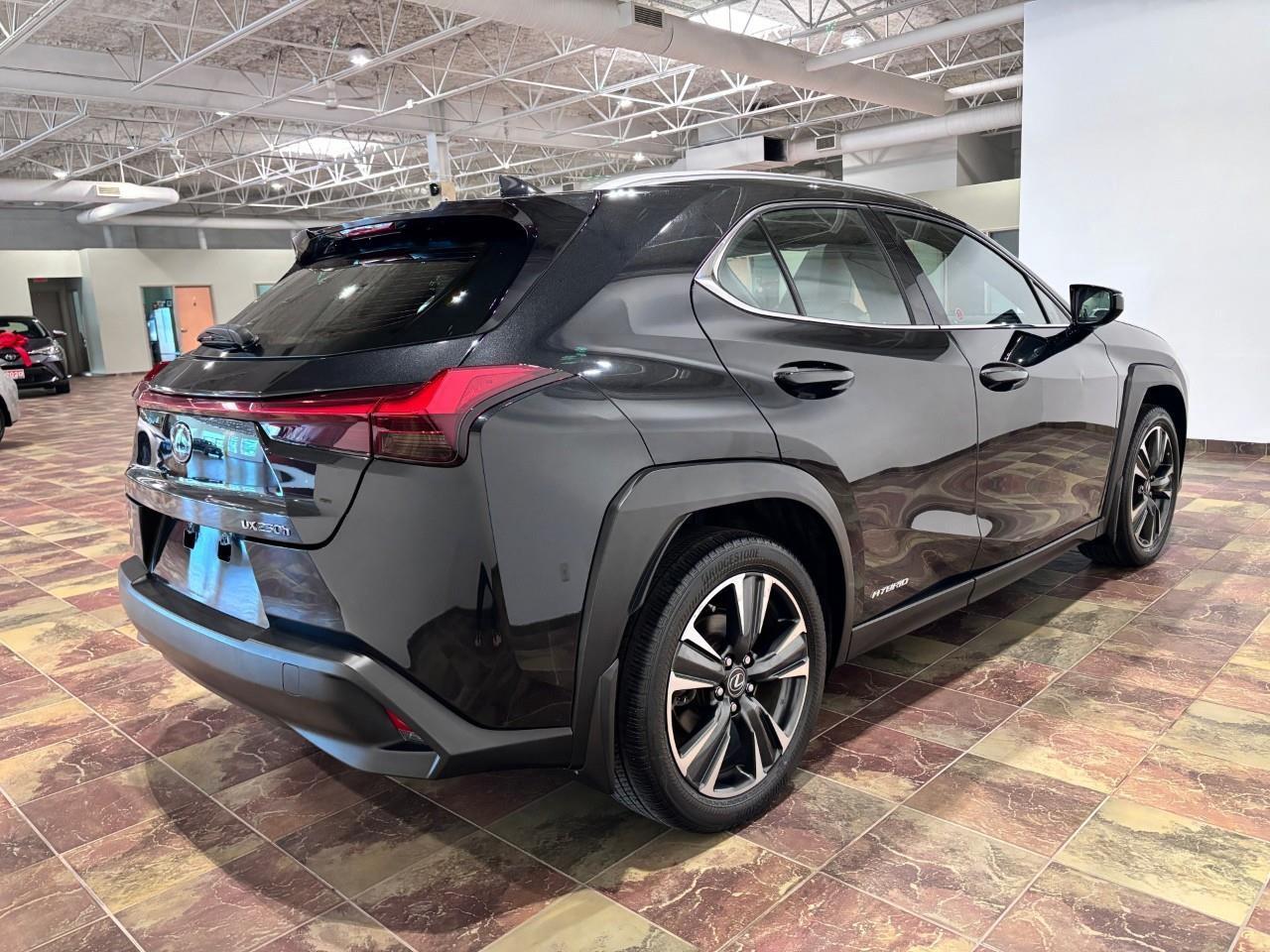 2019 Lexus UX 250H PREMIUM PACKAGE Photo