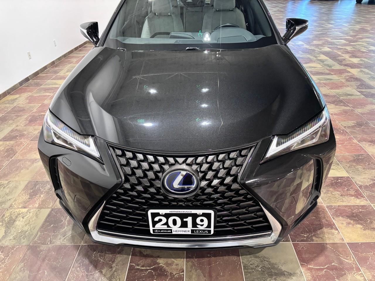 2019 Lexus UX 250H PREMIUM PACKAGE Photo