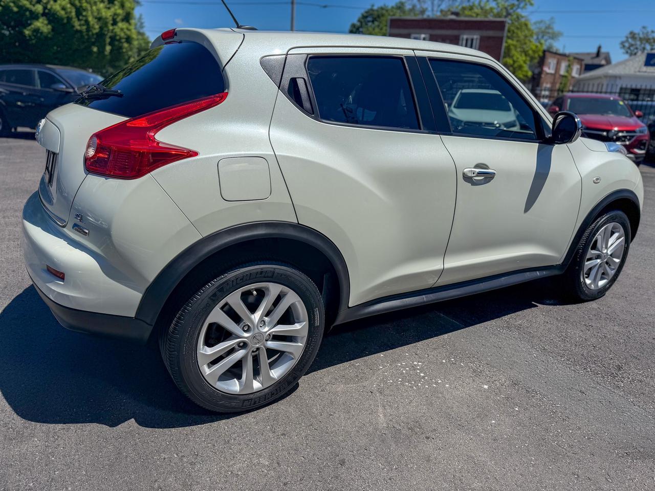 2011 Nissan Juke SL/LOW KM/NAVI/ROOF/LEATHER/NO ACCIDENTS Photo