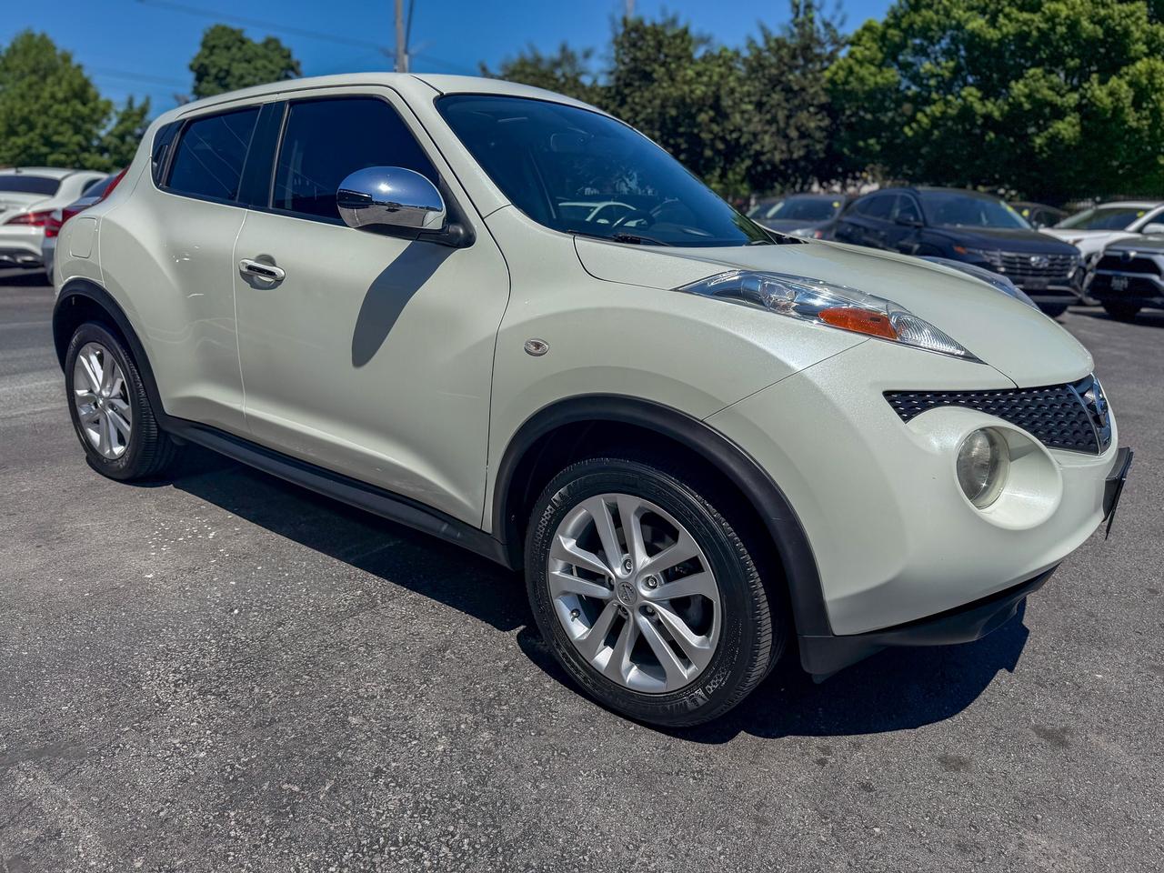 2011 Nissan Juke SL/LOW KM/NAVI/ROOF/LEATHER/NO ACCIDENTS Photo