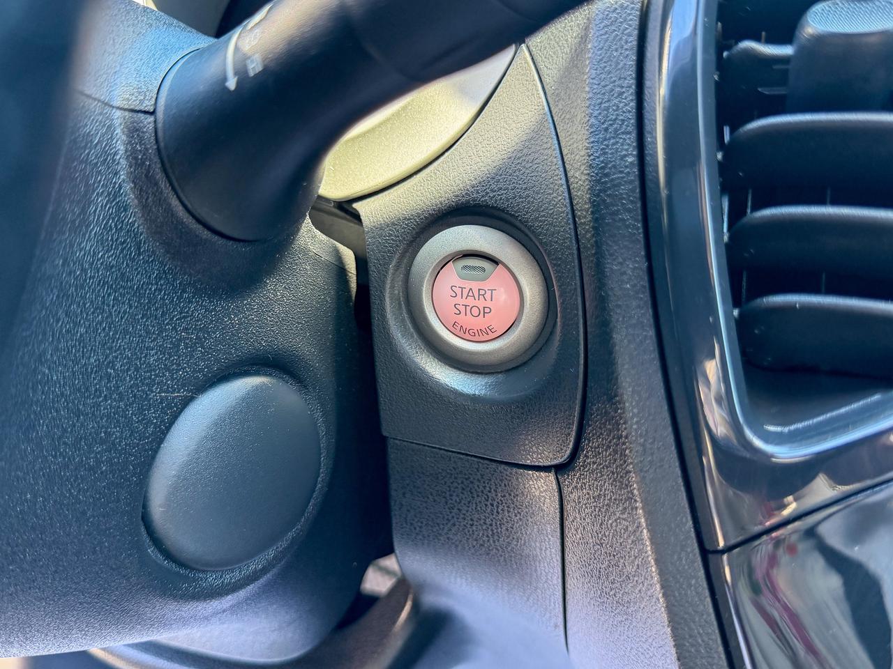 2011 Nissan Juke SL/LOW KM/NAVI/ROOF/LEATHER/NO ACCIDENTS Photo