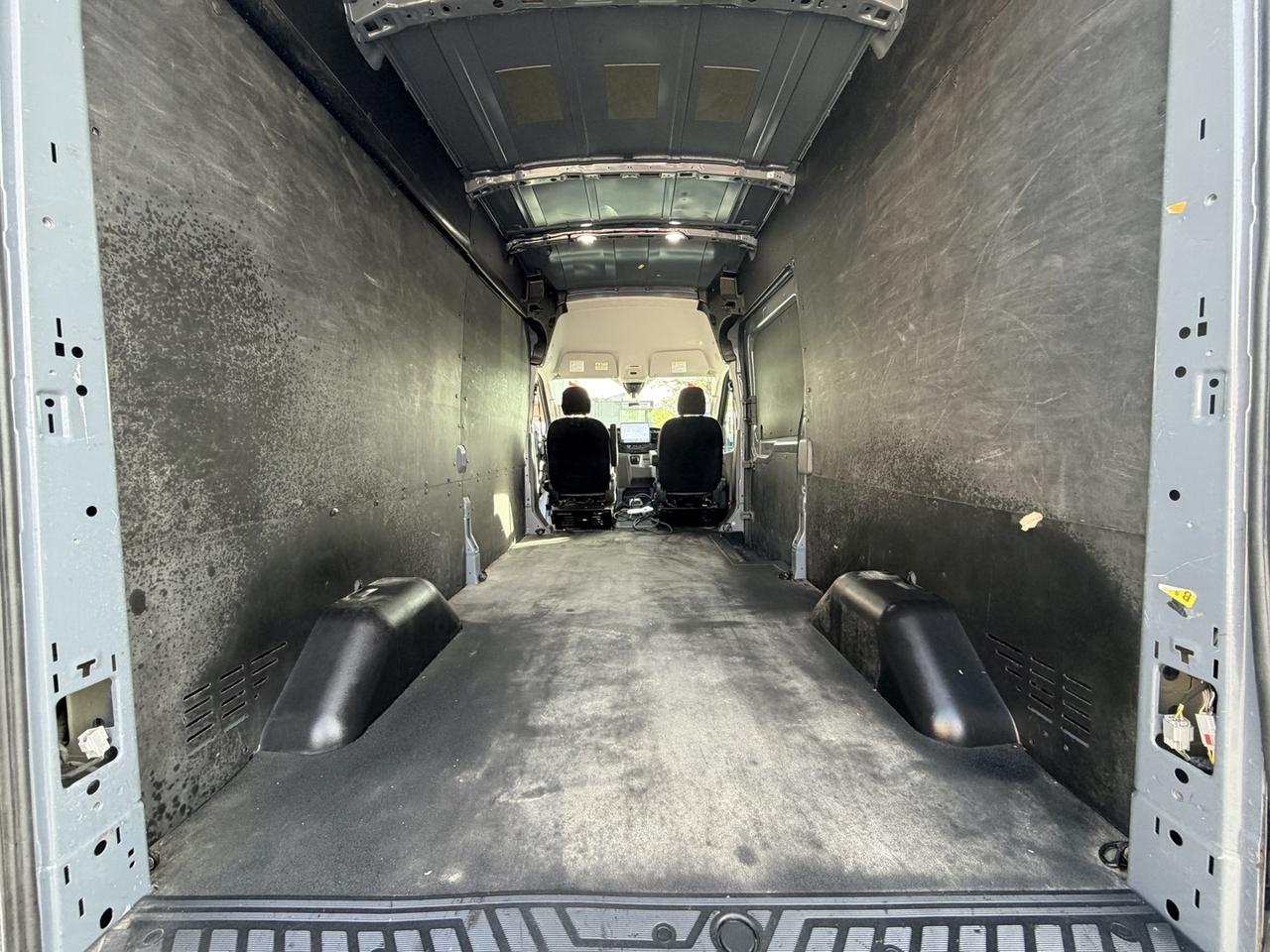2022 Ford E-Transit Cargo Van T-350 148 HI RF 9500 GVWR RWD   Rev Cam Photo