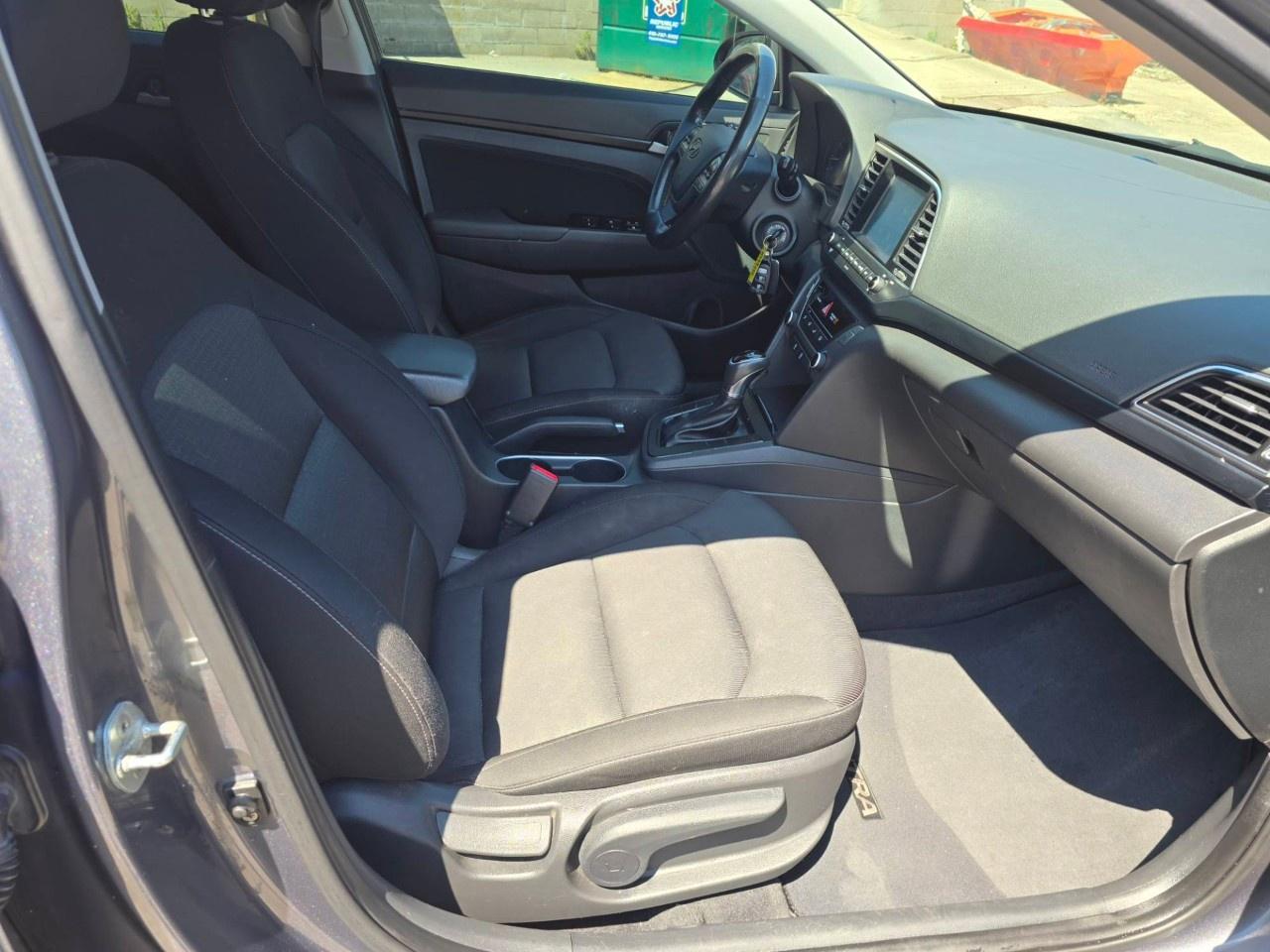 2017 Hyundai Elantra 4DR SDN AUTO GL Photo