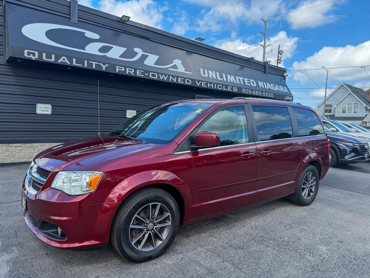 2017 Dodge Grand Caravan SXT Premium +/LEATHER/REMOTE/CAPTAIN CHAIRS/ECON Photo0