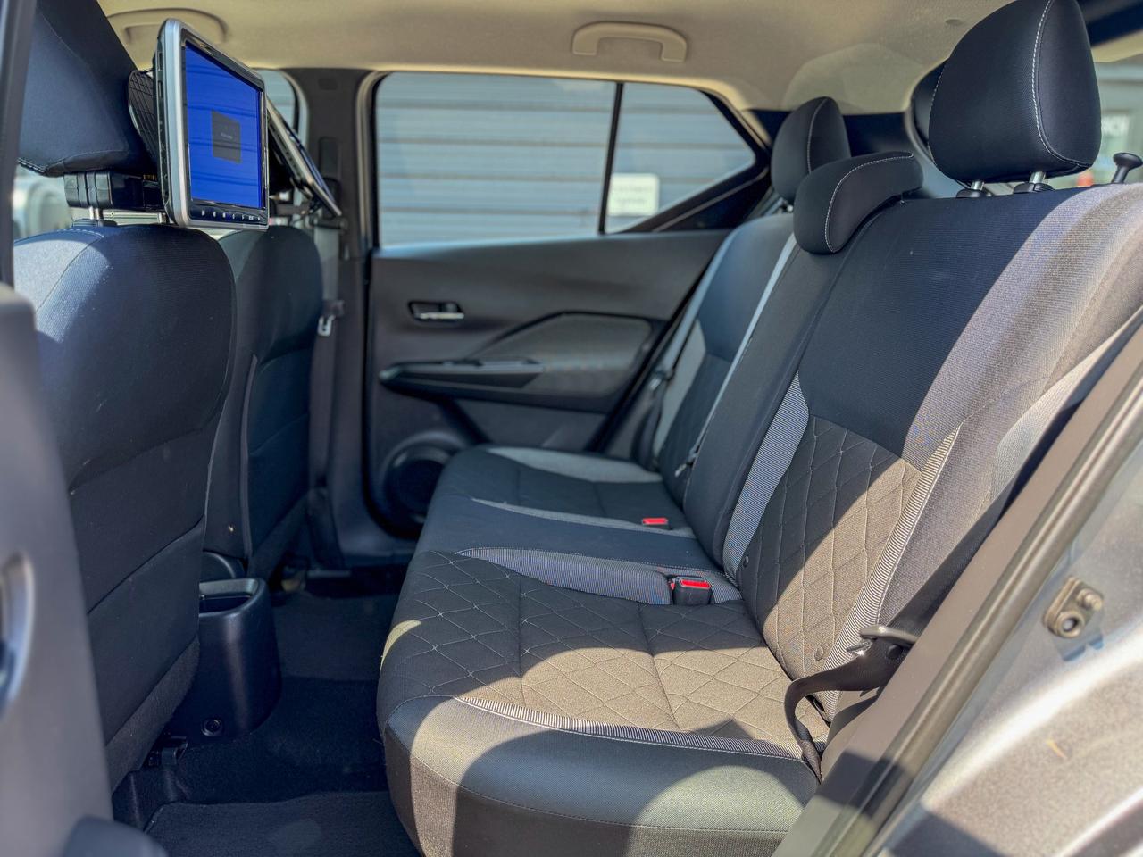 2018 Nissan Kicks SV/CAMERA/LOW KM/NO ACCIDENTS/1.6L/APPLE CARPLAY Photo