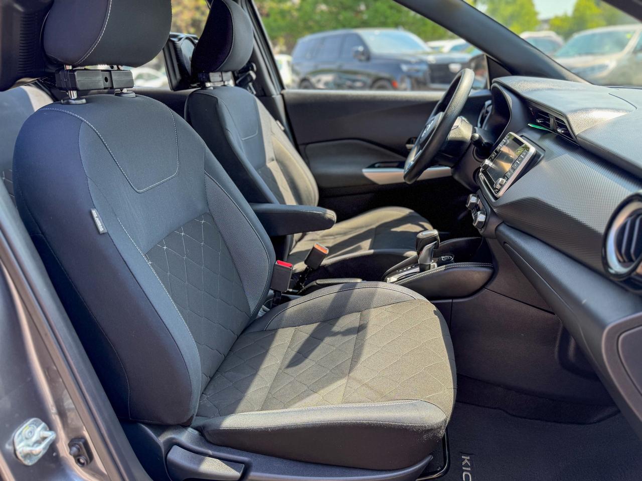2018 Nissan Kicks SV/CAMERA/LOW KM/NO ACCIDENTS/1.6L/APPLE CARPLAY Photo