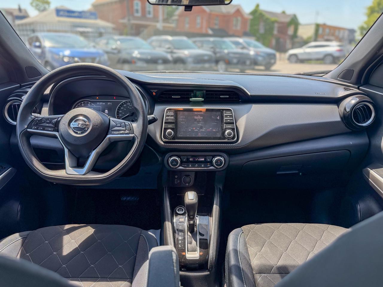 2018 Nissan Kicks SV/CAMERA/LOW KM/NO ACCIDENTS/1.6L/APPLE CARPLAY Photo