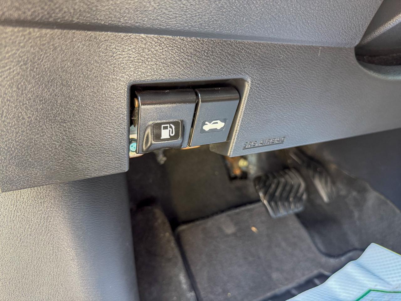 2018 Nissan Kicks SV/CAMERA/LOW KM/NO ACCIDENTS/1.6L/APPLE CARPLAY Photo
