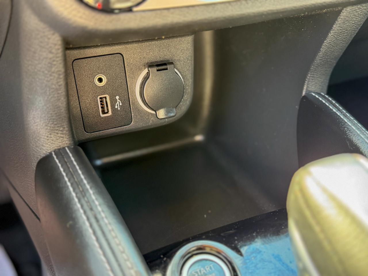 2018 Nissan Kicks SV/CAMERA/LOW KM/NO ACCIDENTS/1.6L/APPLE CARPLAY Photo