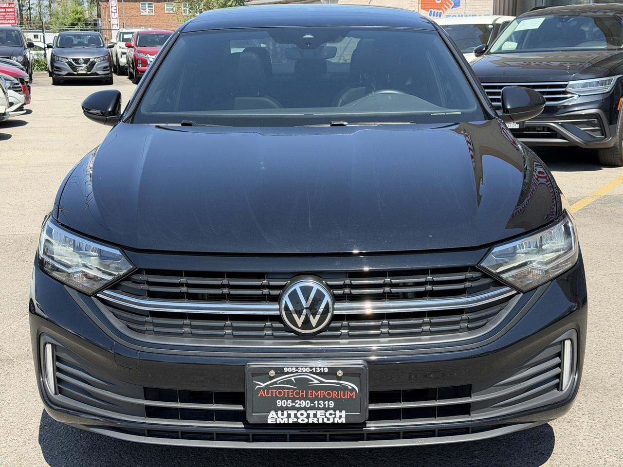 2023 Volkswagen Jetta Comfortline Sport   Leather   Sunroof   Ambient Li Photo