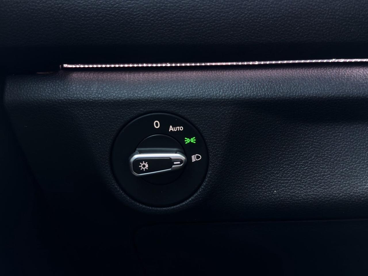 2023 Volkswagen Jetta Comfortline Sport   Leather   Sunroof   Ambient Li Photo