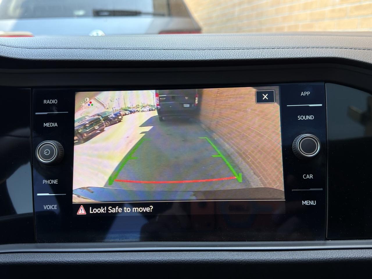 2023 Volkswagen Jetta Comfortline Sport   Leather   Sunroof   Ambient Li Photo