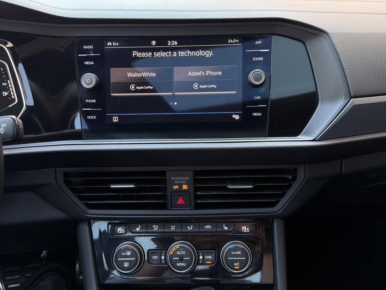 2023 Volkswagen Jetta Comfortline Sport   Leather   Sunroof   Ambient Li Photo