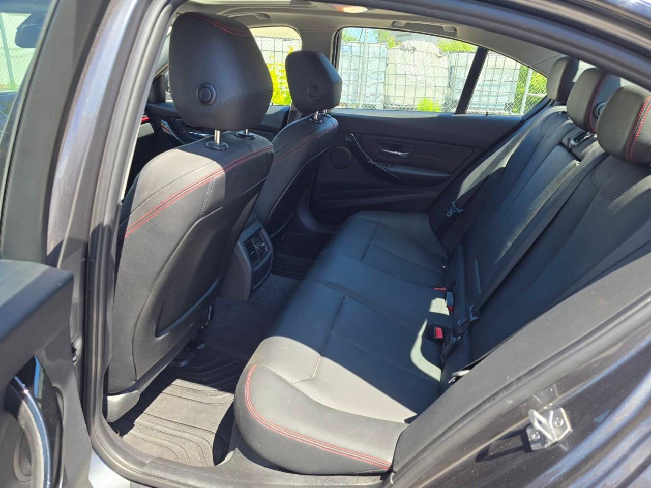 2014 BMW 3 Series 4dr Sdn 320i xDrive AWD Photo