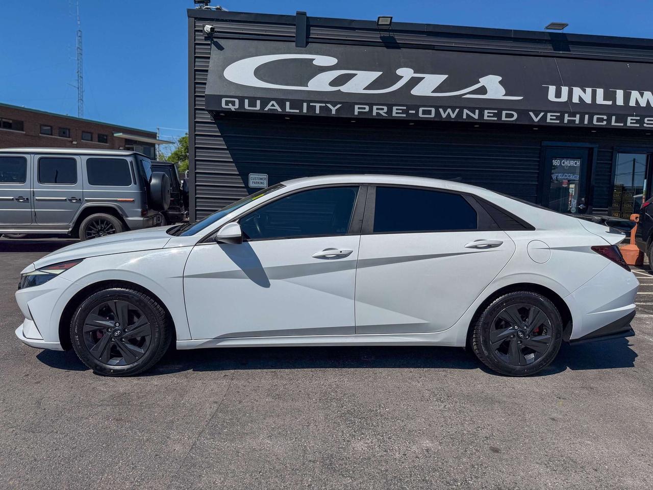 2023 Hyundai Elantra Preferred-Tech Pkg/NAVI/BSM/REMOTE/ROOF/CAMERA/2L Photo