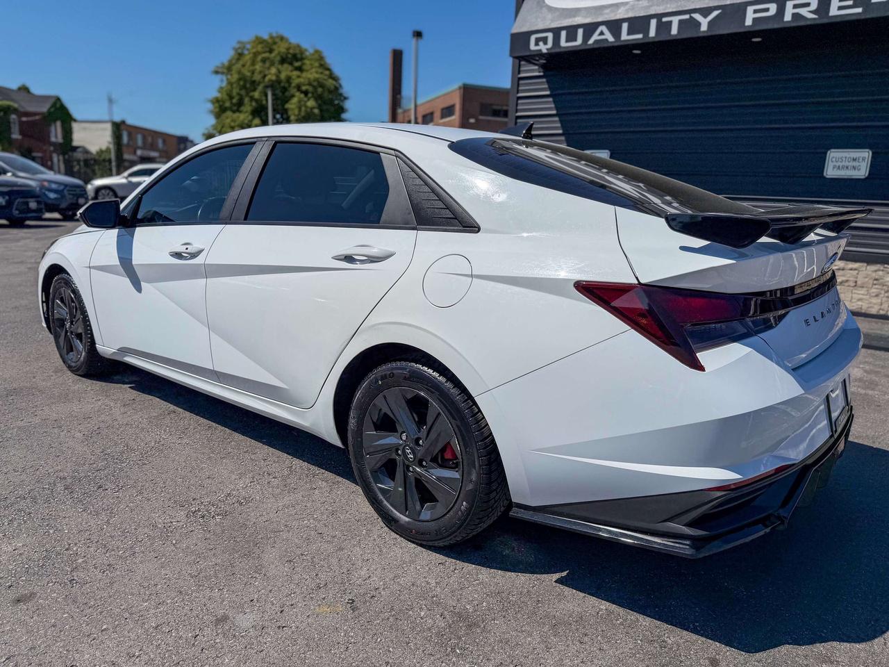 2023 Hyundai Elantra Preferred-Tech Pkg/NAVI/BSM/REMOTE/ROOF/CAMERA/2L Photo