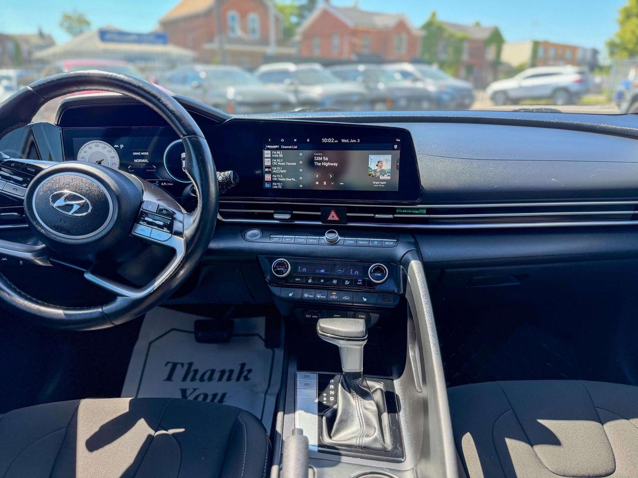 2023 Hyundai Elantra Preferred-Tech Pkg/NAVI/BSM/REMOTE/ROOF/CAMERA/2L Photo